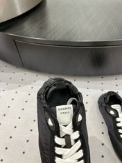 TRAIL SNEAKER IN BLACK SUEDE