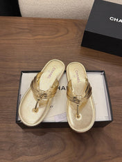 CHANEL 26S THONG SANDALS IN GOLD CALFSKIN WITH CC LOGO
