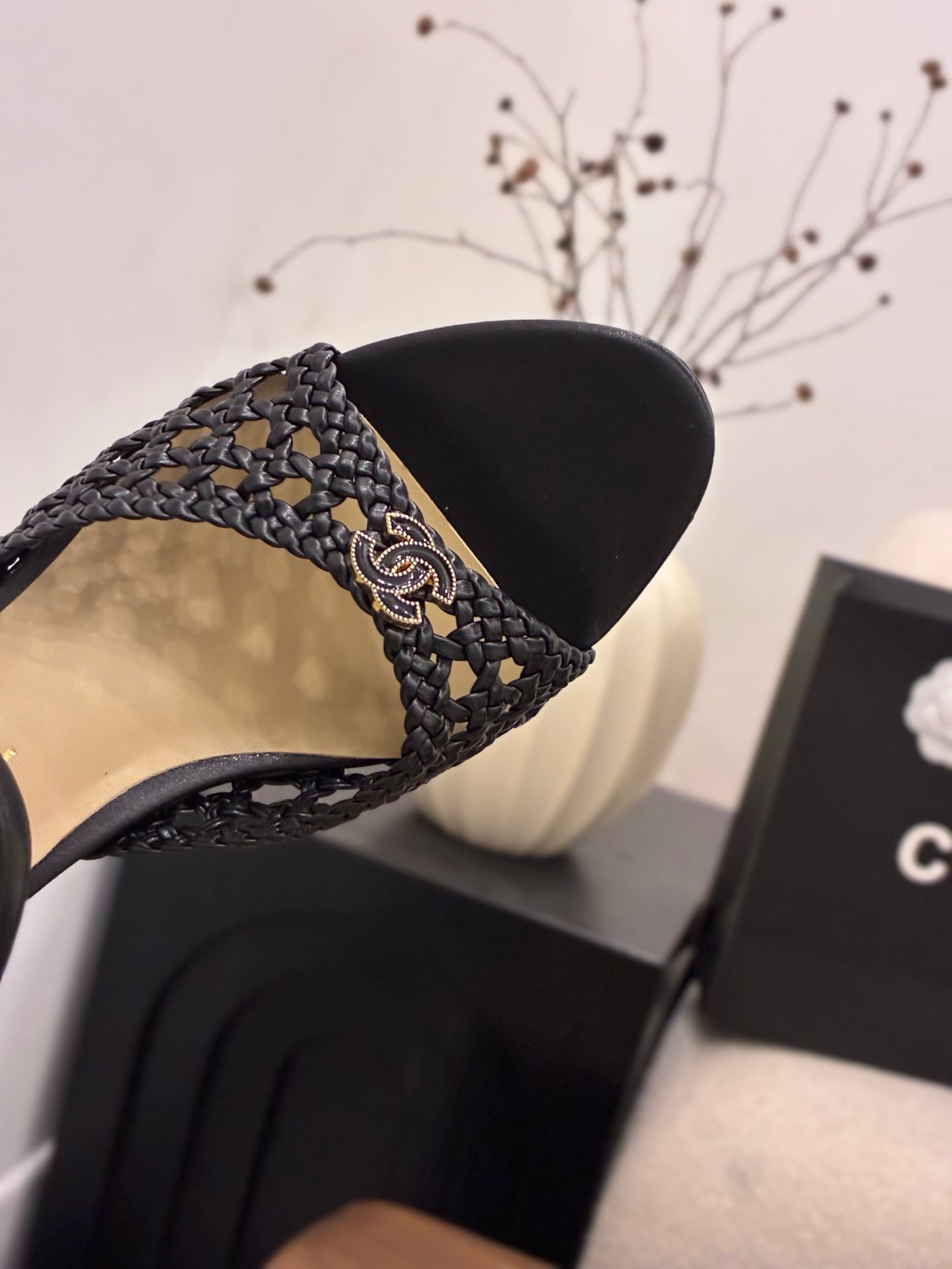 CHANEL 26S HIGH-HEELED BACK-STRAP SANDALS 60 MM IN BLACK WOVEN LAMBSKIN