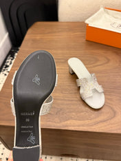 HM 26S OASIS SANDAL IN LIGHT GREY SUEDE WITH CRYSTALS