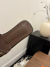 HM 26S ORAN STUDDED SANDALS IN DARK BROWN CALFSKIN