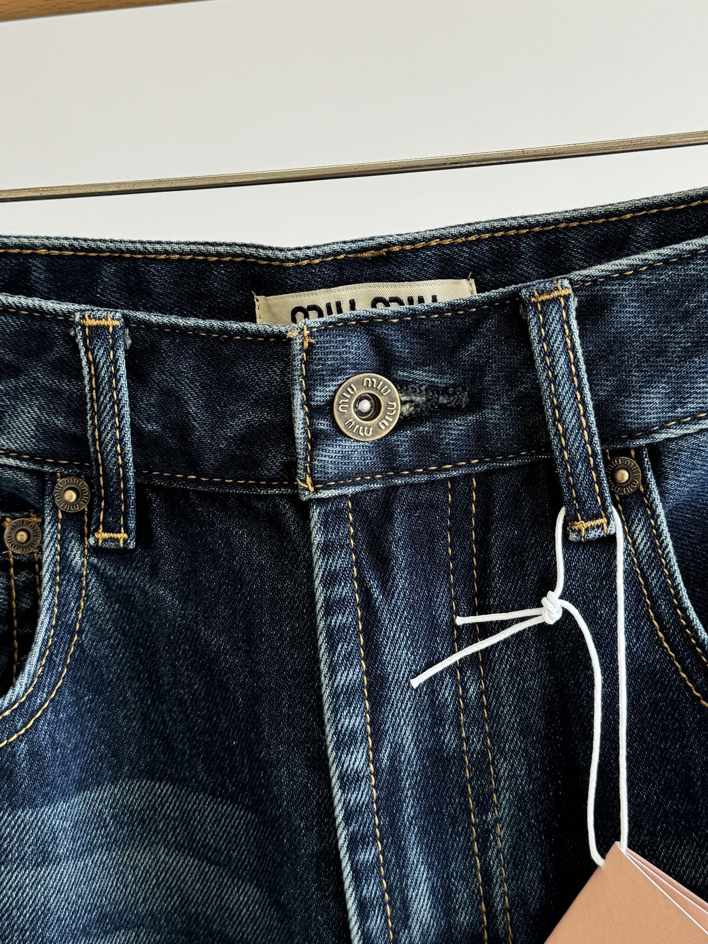 MIUMIU JEANS STYLE 225