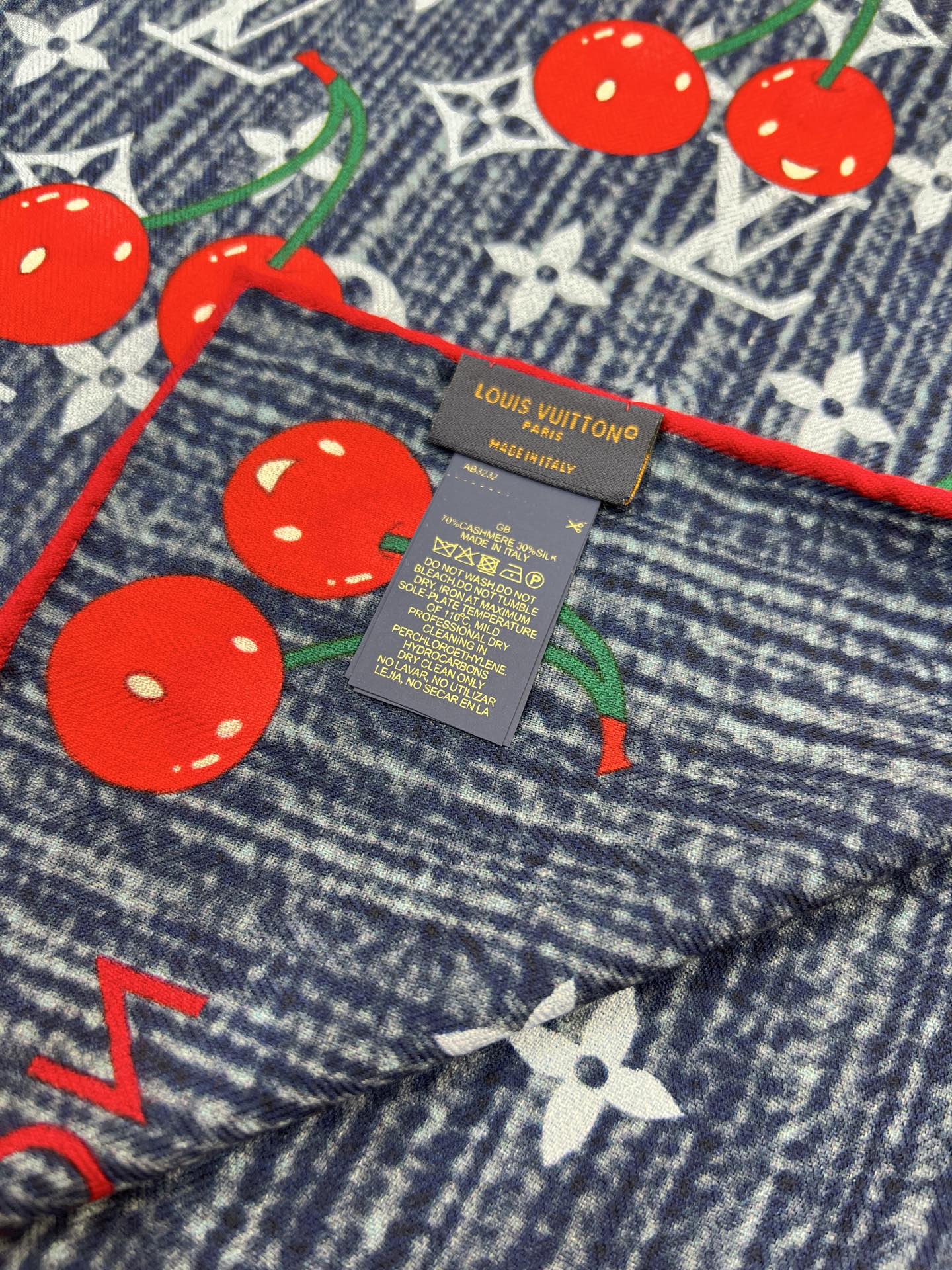 LV SCARF 135 CM IN WOOL MIX SILK 735872