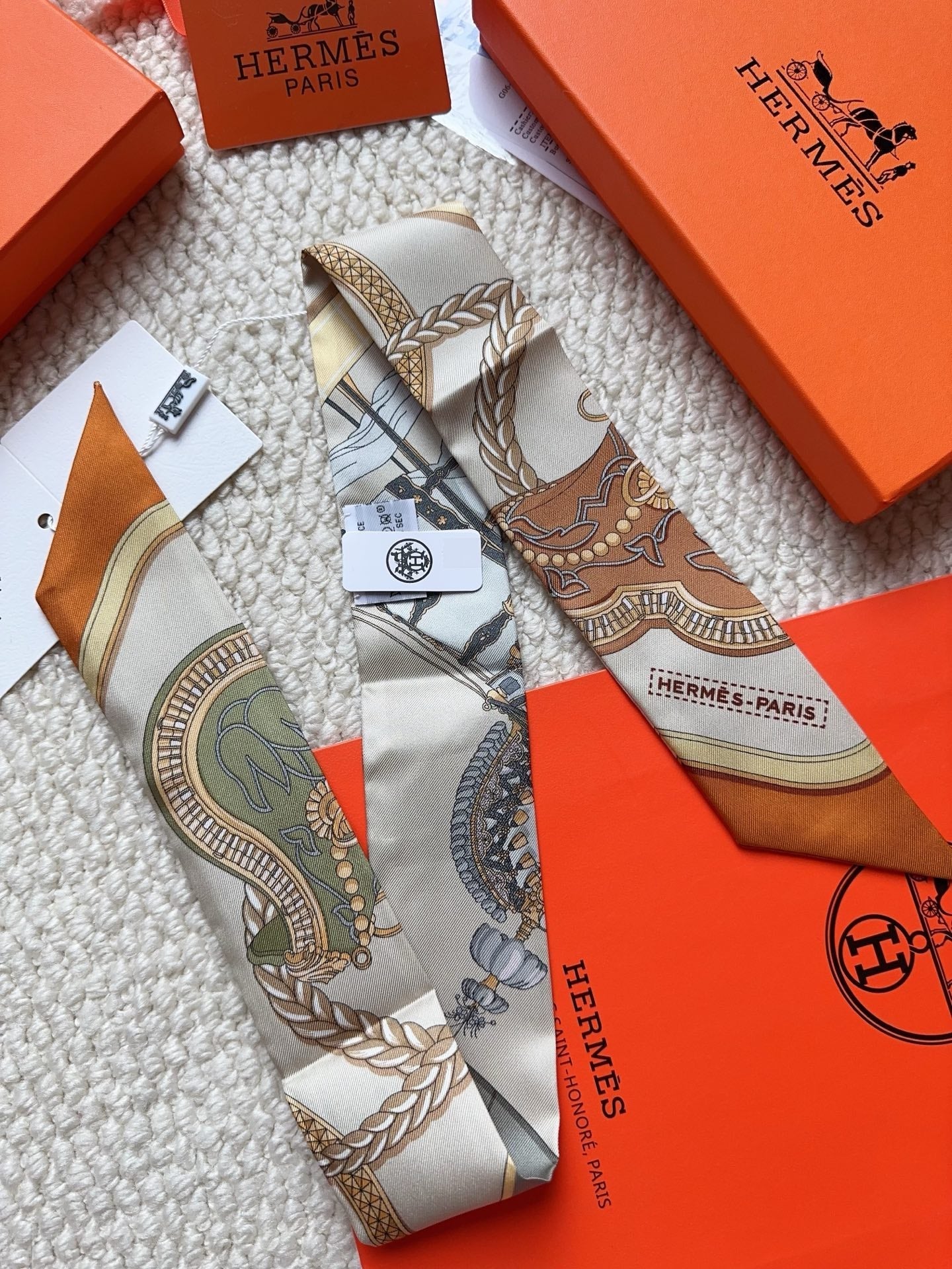 HERMES 26S SCARF 86 IN SILK 309622
