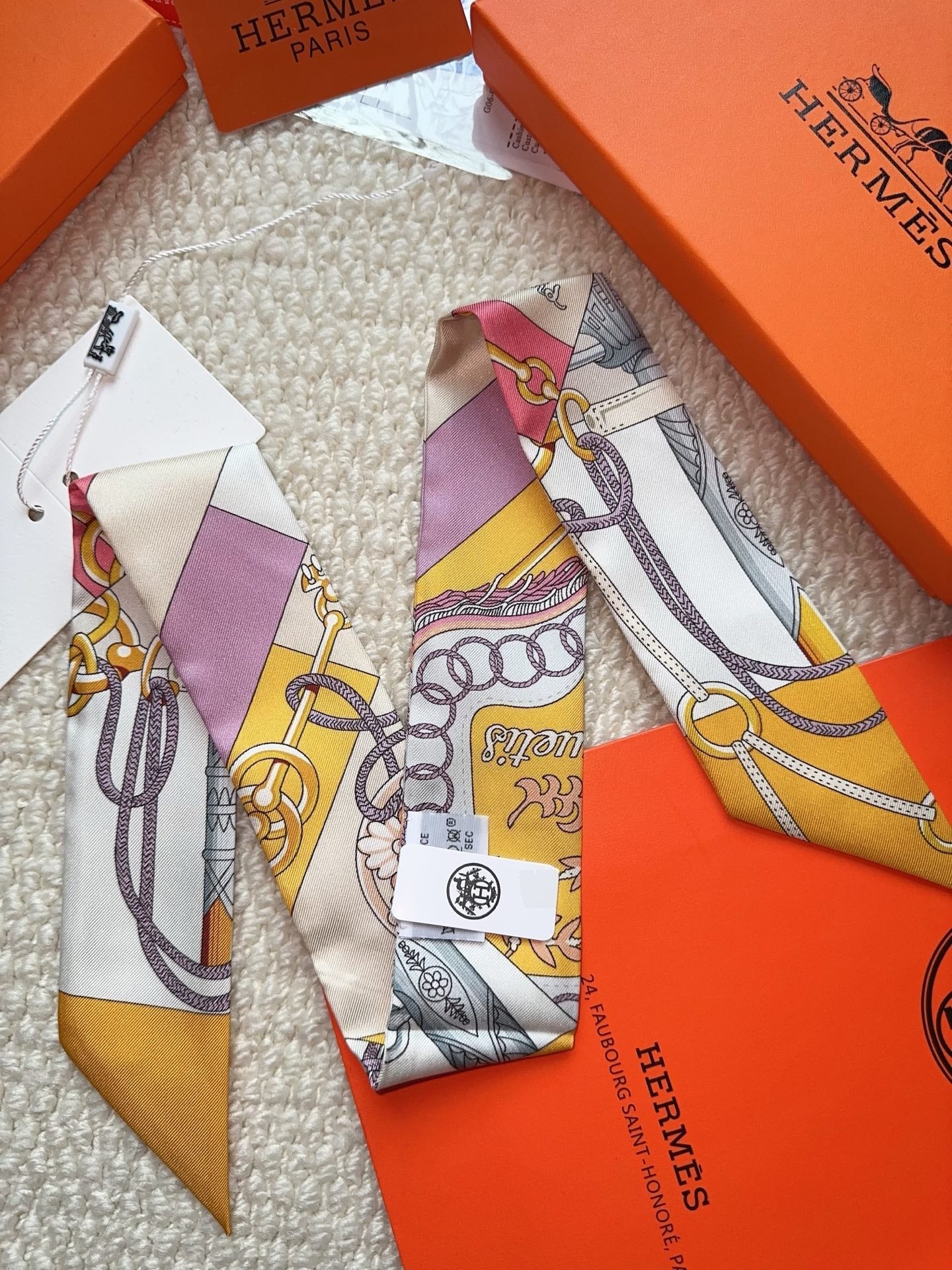 HERMES 26S SCARF 86 IN SILK 309648
