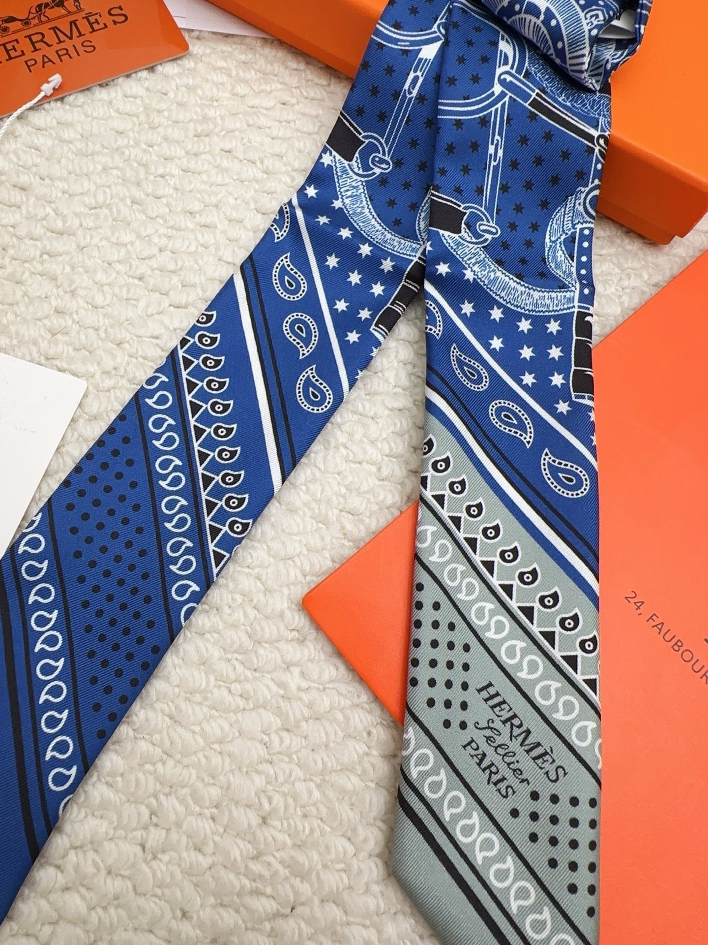 HERMES 26S SCARF 90 IN SILK 309656