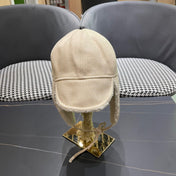 KNITTED TRAPPER HAT IN BEIGE WOOL 439524
