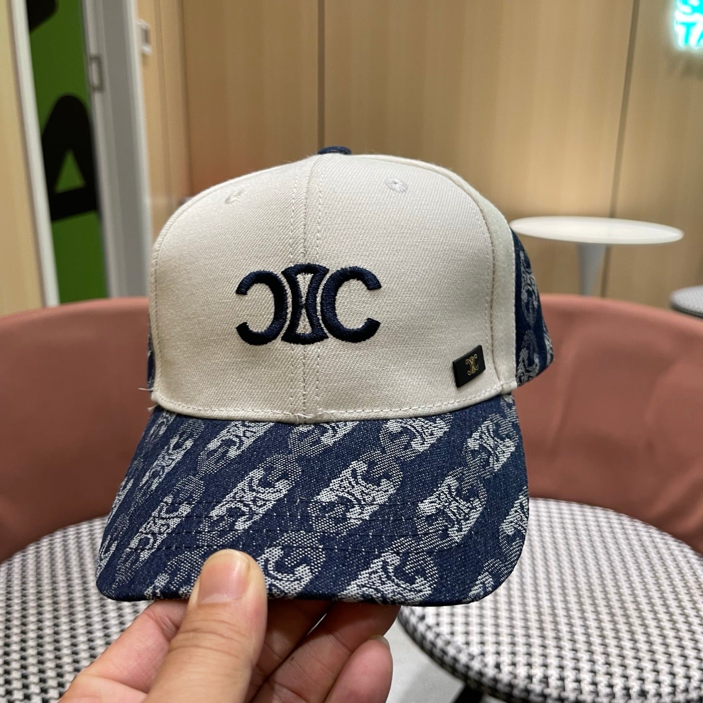 CELINE 26S COLOR-BLOCK BASEBALL CAP STYLE 63