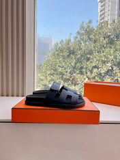 CHYPRE SANDAL IN NAVY BLUE GRAINED CALFSKIN
