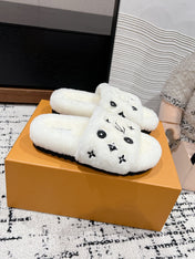 SLIPPER IN WHITE WOOL