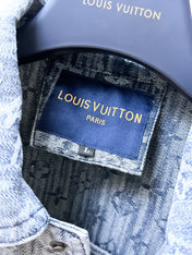 LV SHIRT JACKET IN WHITE BLUE MONOGRAM DENIM 239126