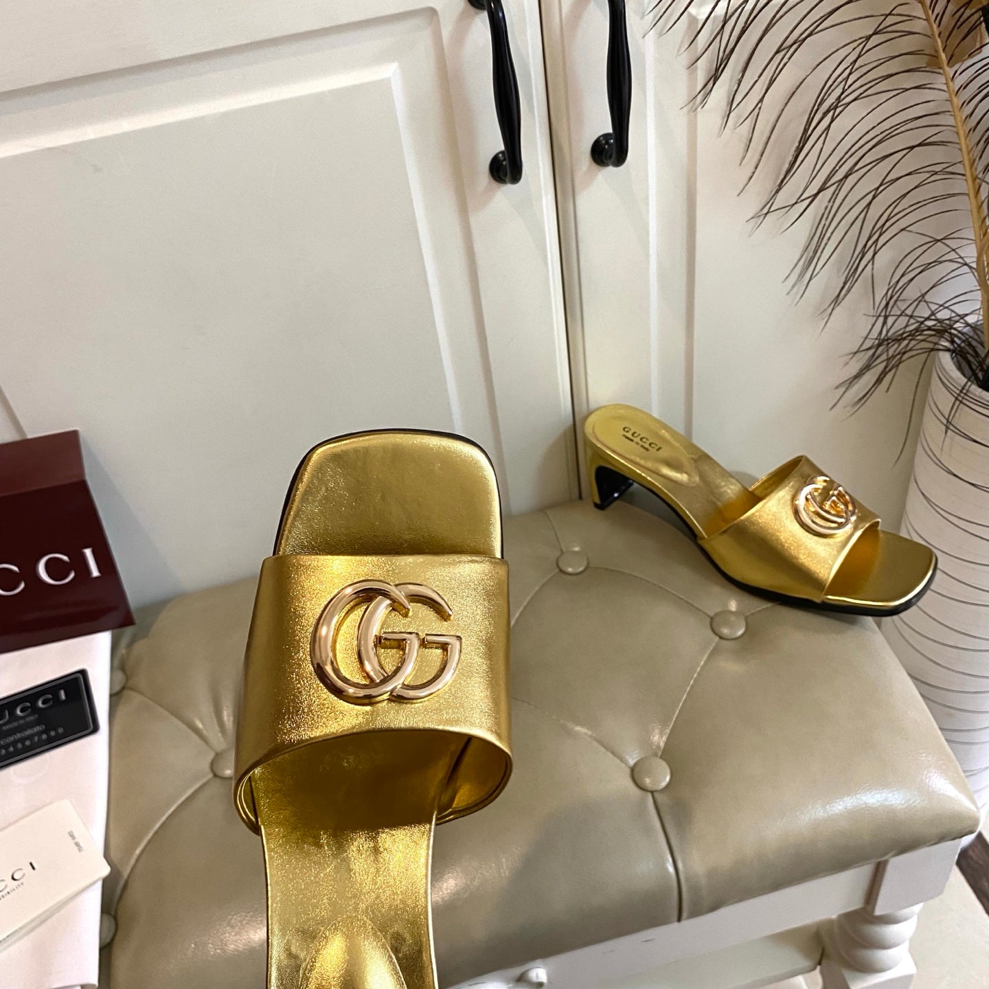 GUCCI 26S HIGH-HEELED SANDALS IN GOLD CALFSKIN WITH GOLD HARDWARE