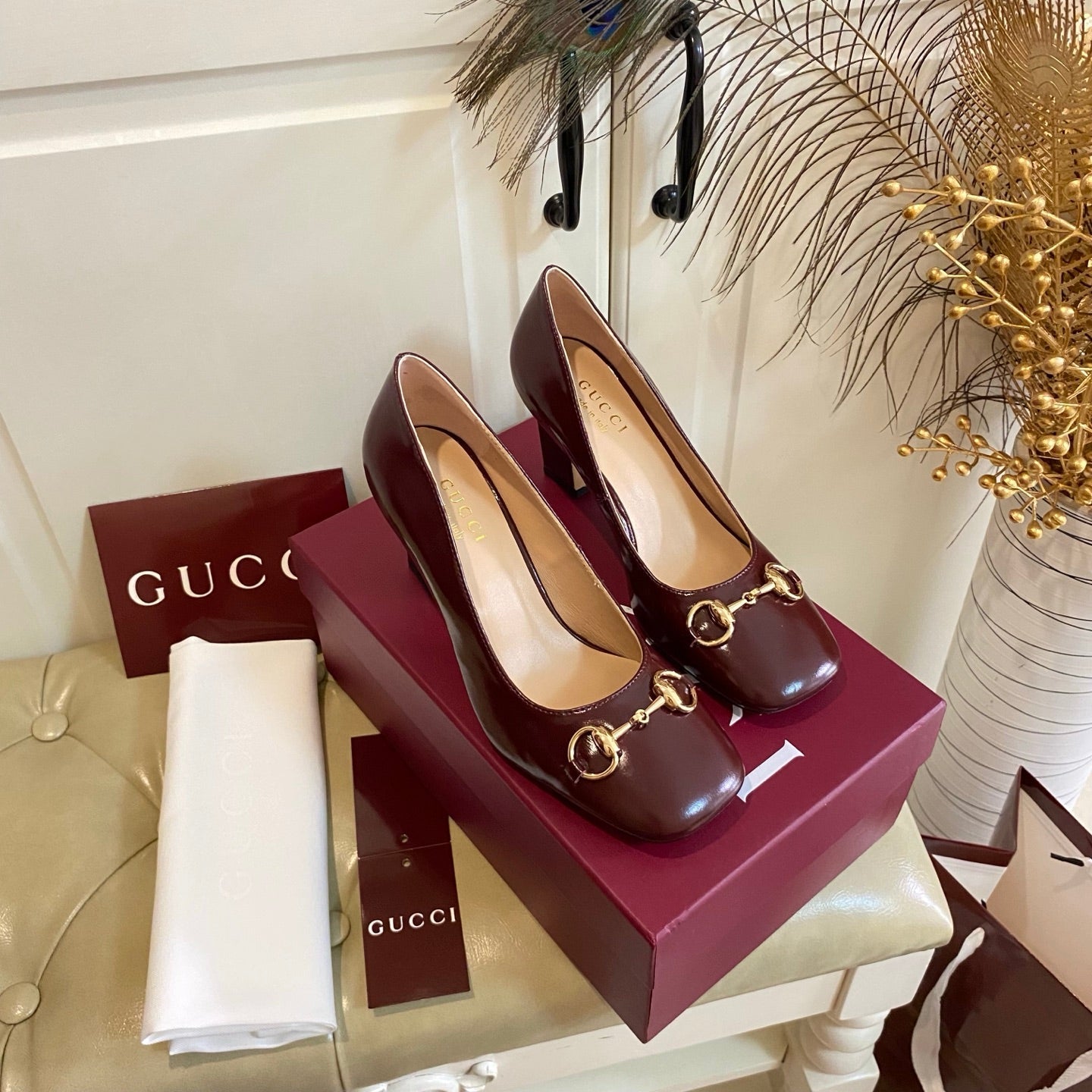 GUCCI 26S HORSEBIT MID-HEEL PUMPS 75 MM IN DARK RED CALFSKIN
