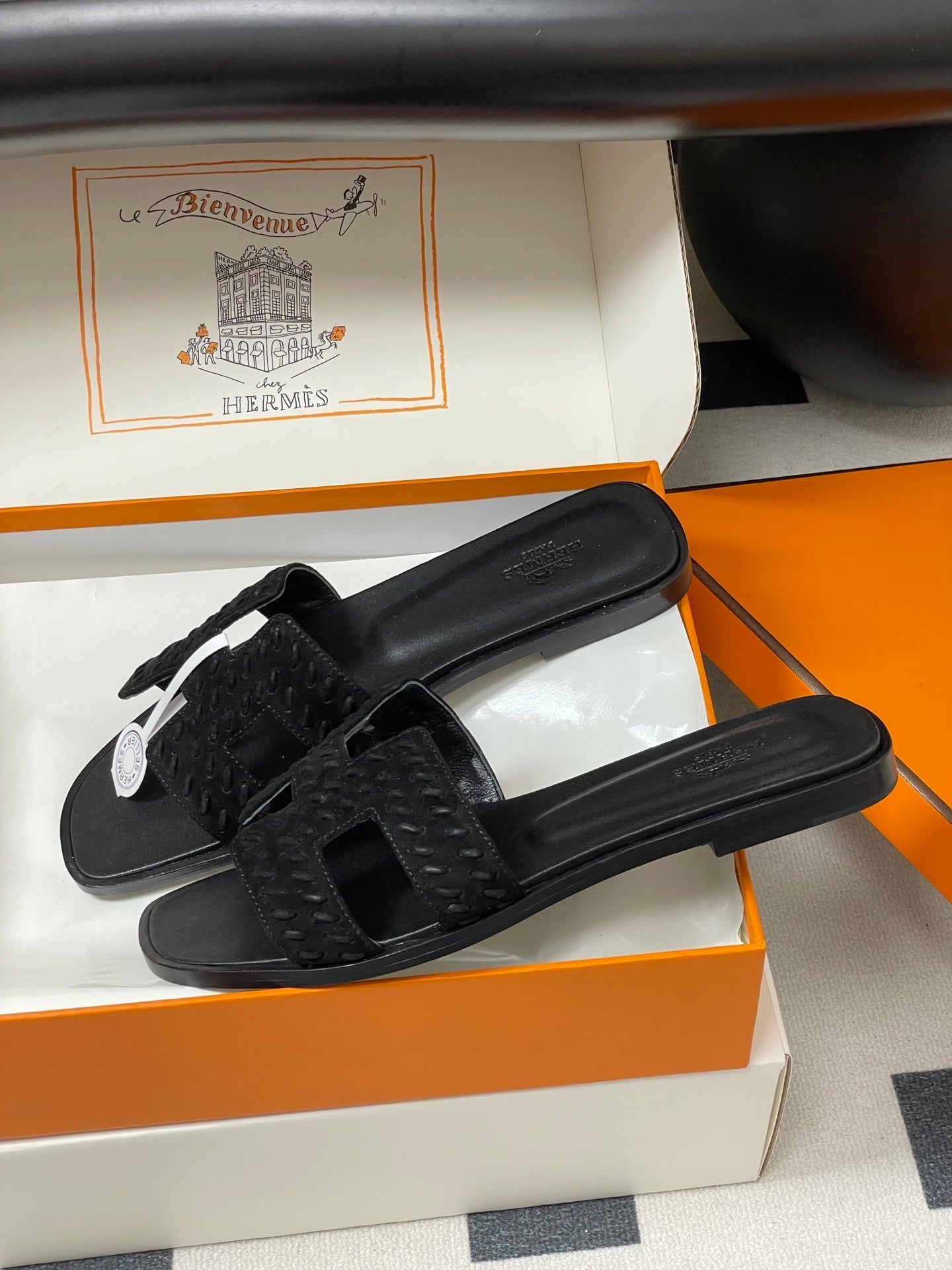 HM 25S ORAN SANDAL IN BLACK SUEDE AND LAMBSKIN