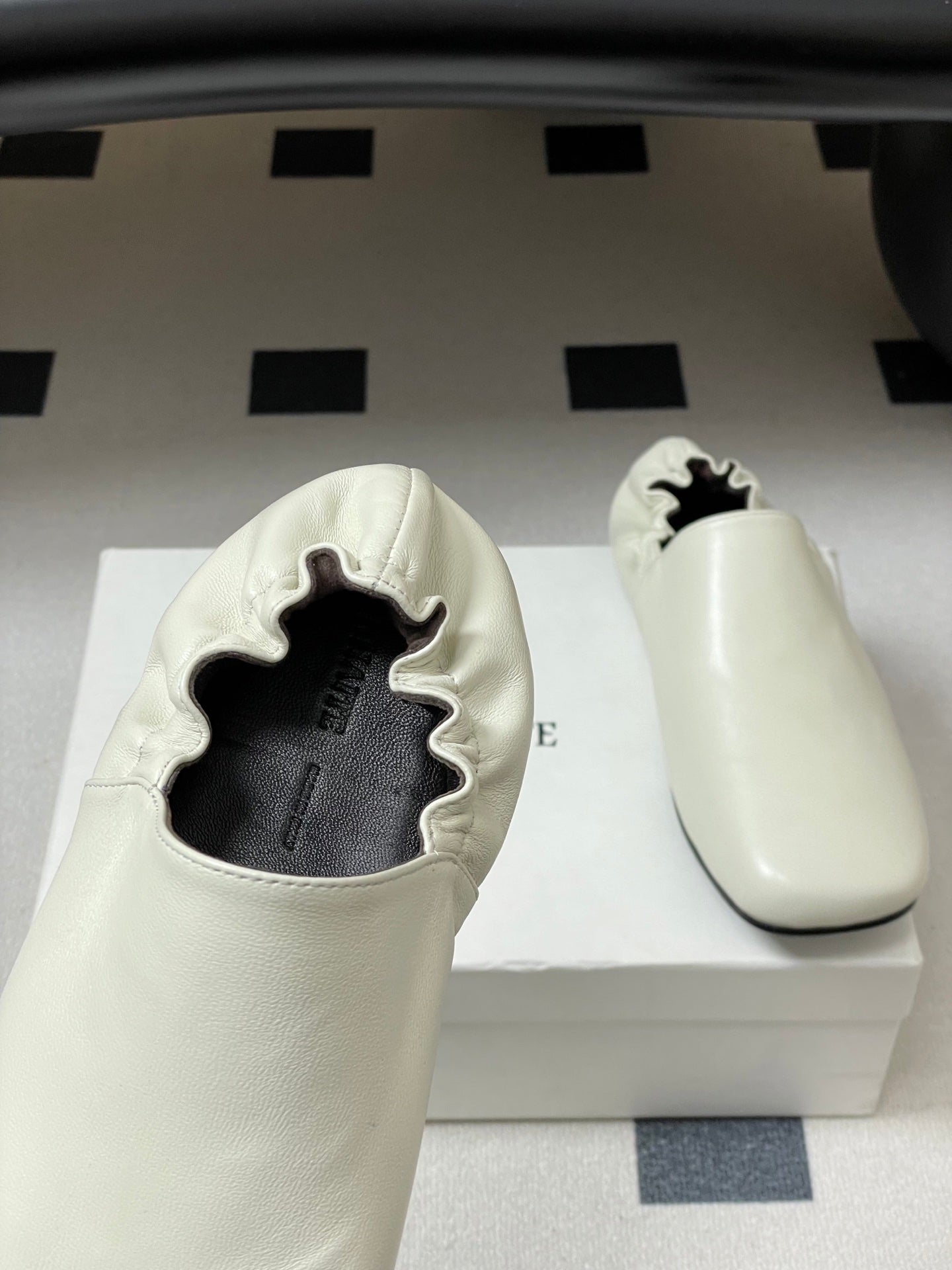 CELINE 26S ELASTIC-BACK FLAT SHOES IN WHITE LAMBSKIN
