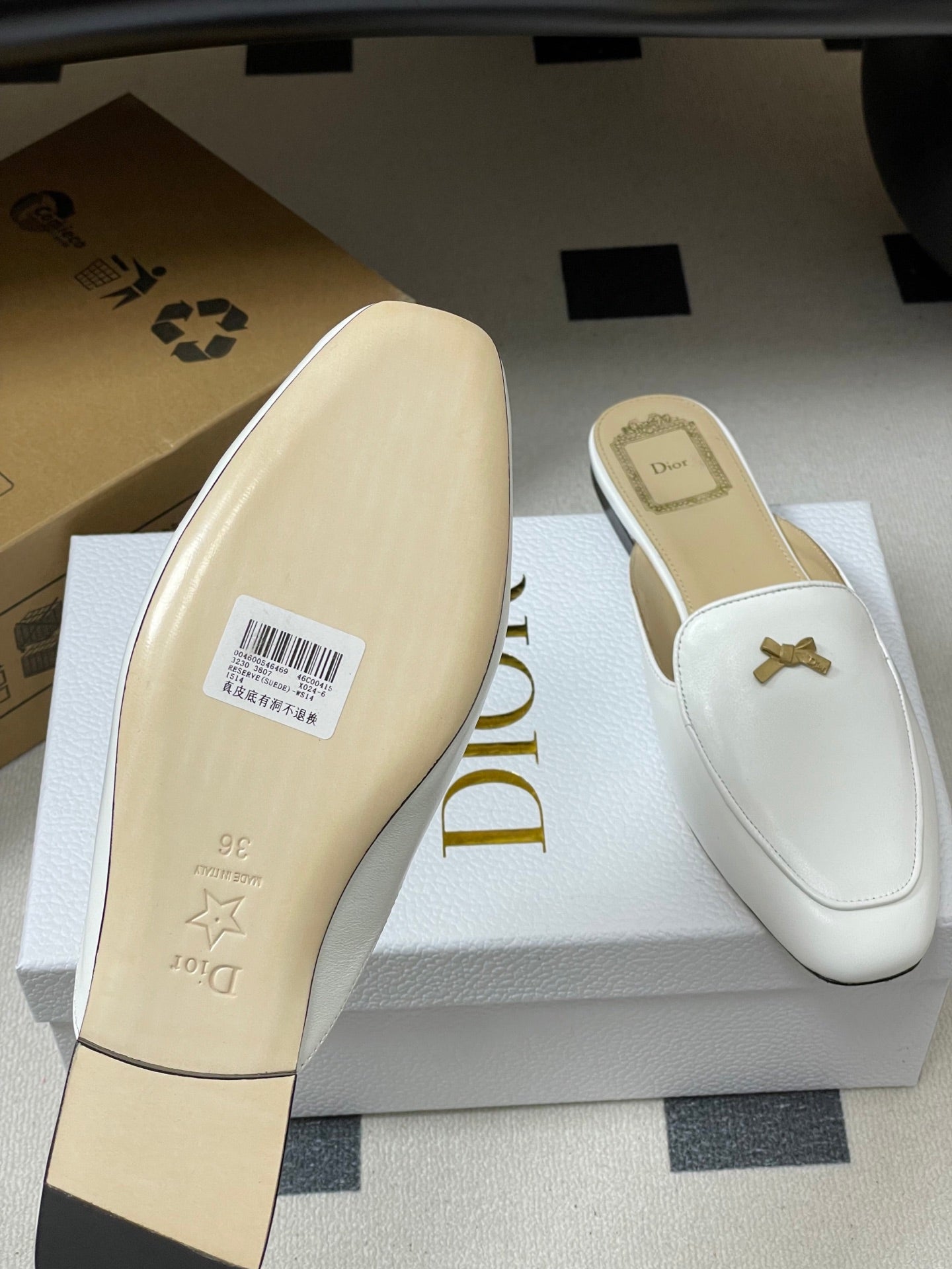 DIOR 26S MULES IN WHITE CALFSKIN WITH BOW
