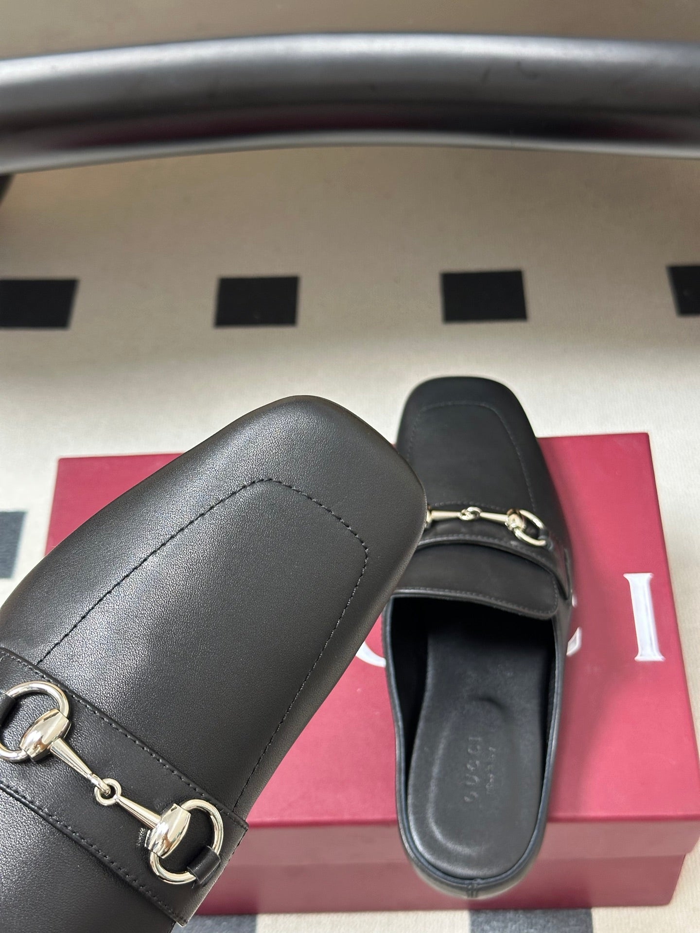 GUCCI 26S HORSEBIT LOAFER MULES IN BLACK CALFSKIN