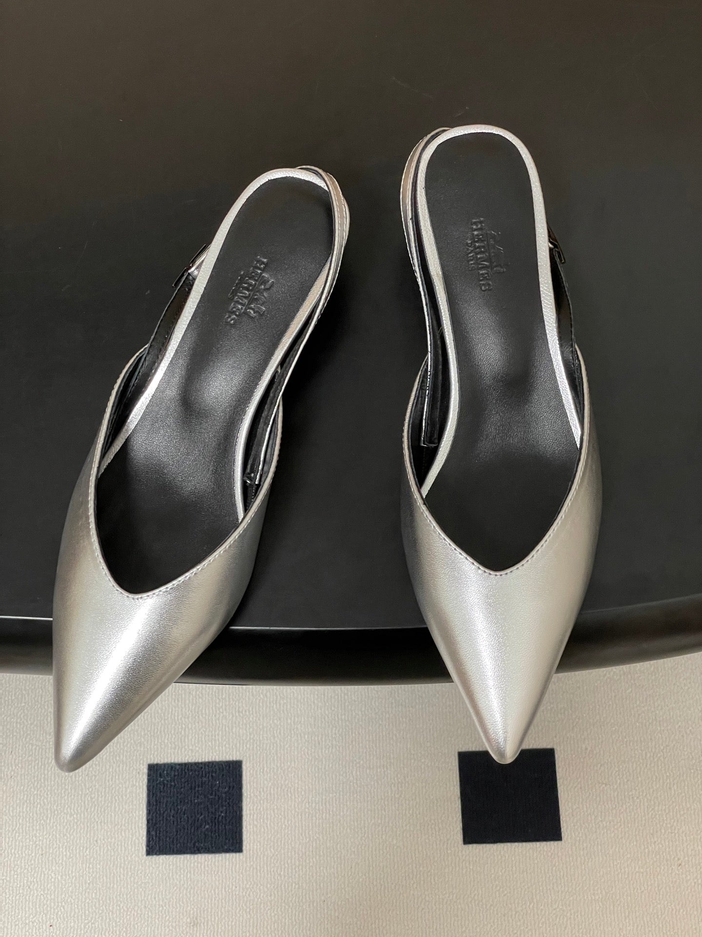 HM 26S NICOLE SLINGBACK 40MM IN SILVER CALFSKIN SILVER HARDWARE