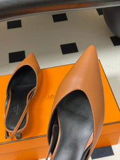 HM 26S NICOLE SLINGBACK 40MM IN CARAMEL BROWN CALFSKIN SILVER HARDWARE