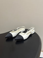 CHANEL 26S POINTED TOE SLINGBACKS IN WHITE LAMBSKIN AND BLACK FABRIC
