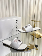 LOEWE 26S LOGO-EMBROIDERED SANDALS IN WHITE CALFSKIN