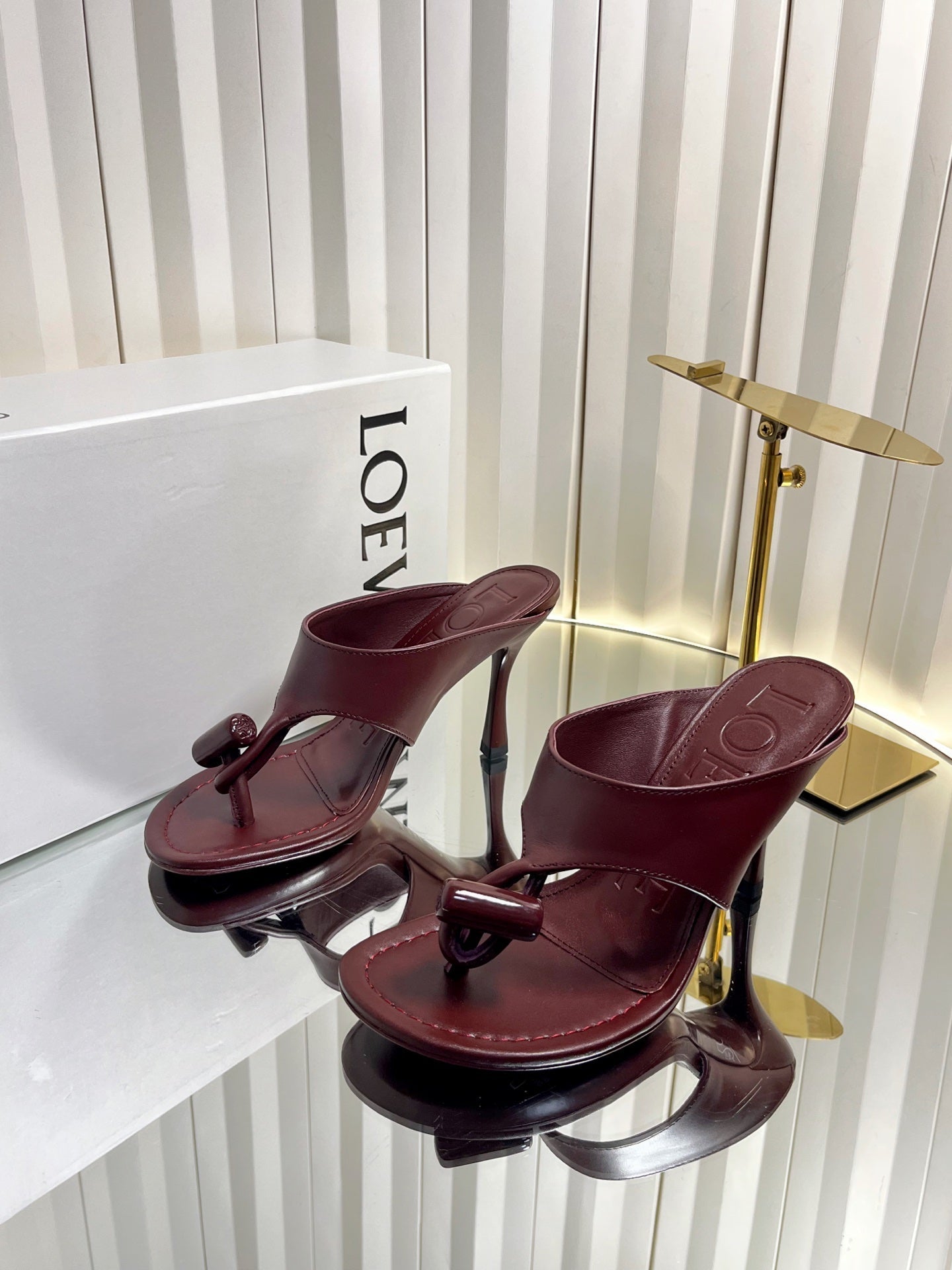 LOEWE 26S HEELED THONG SANDALS 90 MM IN DARK RED CALFSKIN
