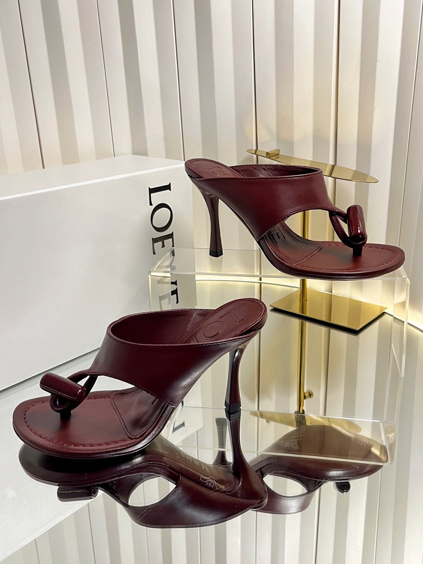 LOEWE 26S HEELED THONG SANDALS 90 MM IN DARK RED CALFSKIN