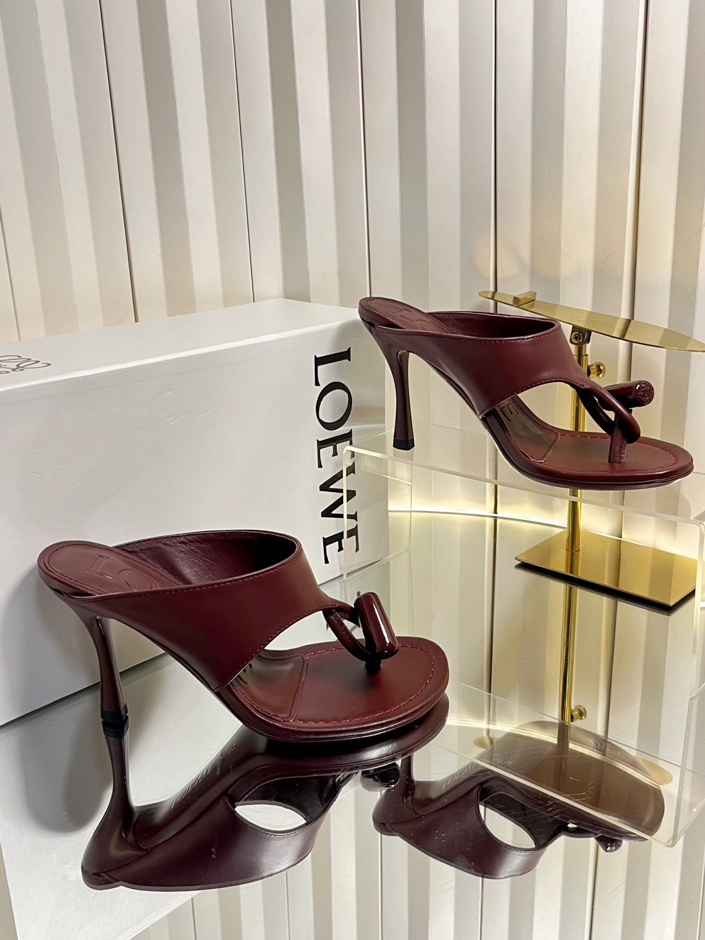 LOEWE 26S HEELED THONG SANDALS 90 MM IN DARK RED CALFSKIN