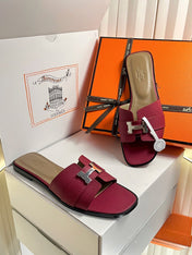 HM 26S ORAN SANDALS IN BURGUNDY RED EPSOM CALFSKIN SILVER HARDWARE