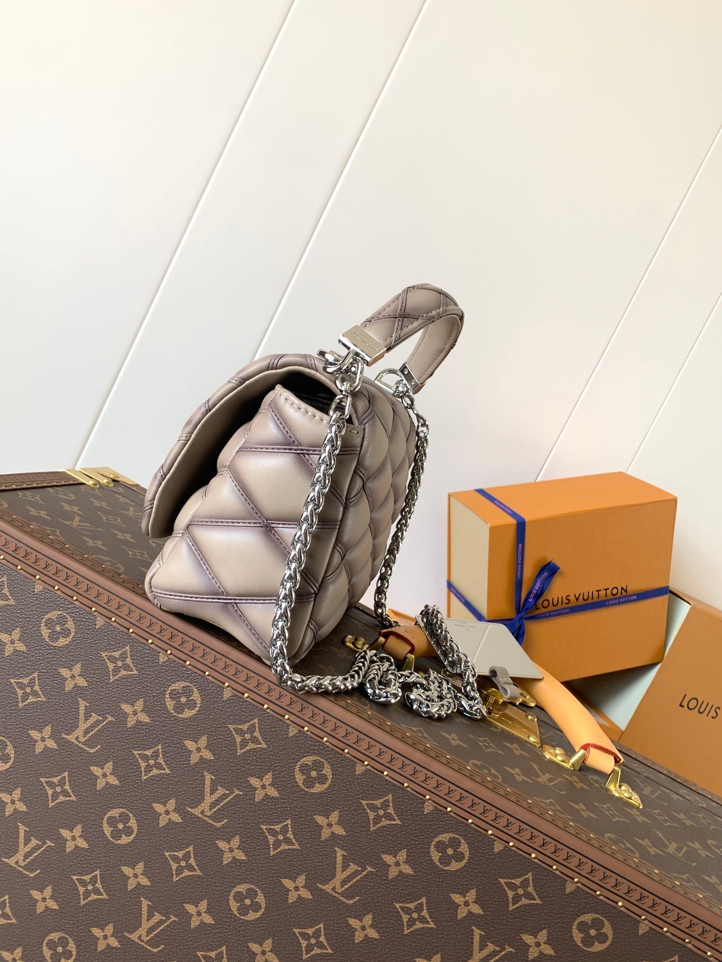 LV 25S GO-14 MM 23 IN BROWN QUILTED LAMBSKIN SILVER HARDWARE