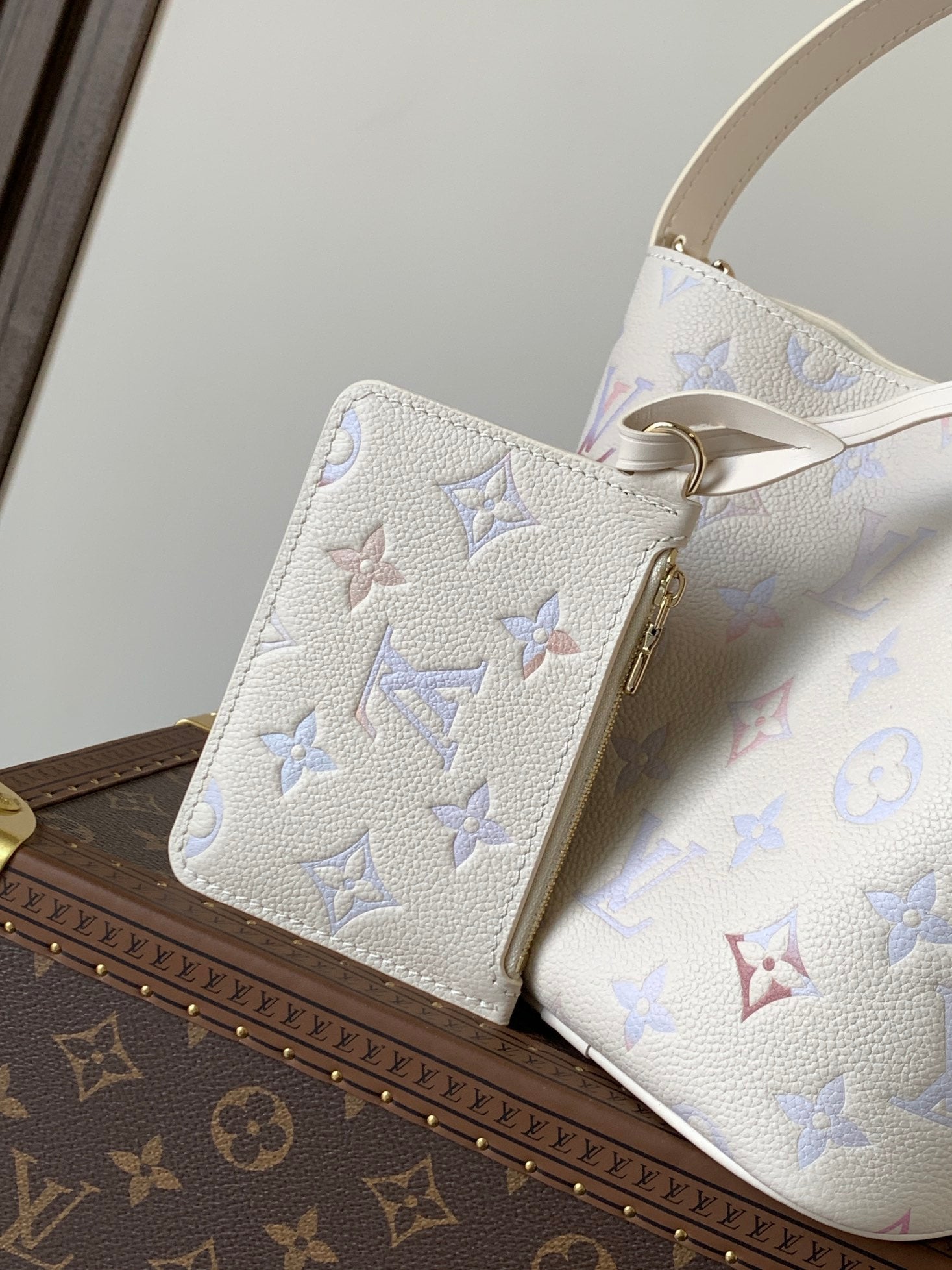 LV 25S ALL IN BB BAG 18 IN CREAM DREAM EMBOSSED TEXTURED CALFSKIN