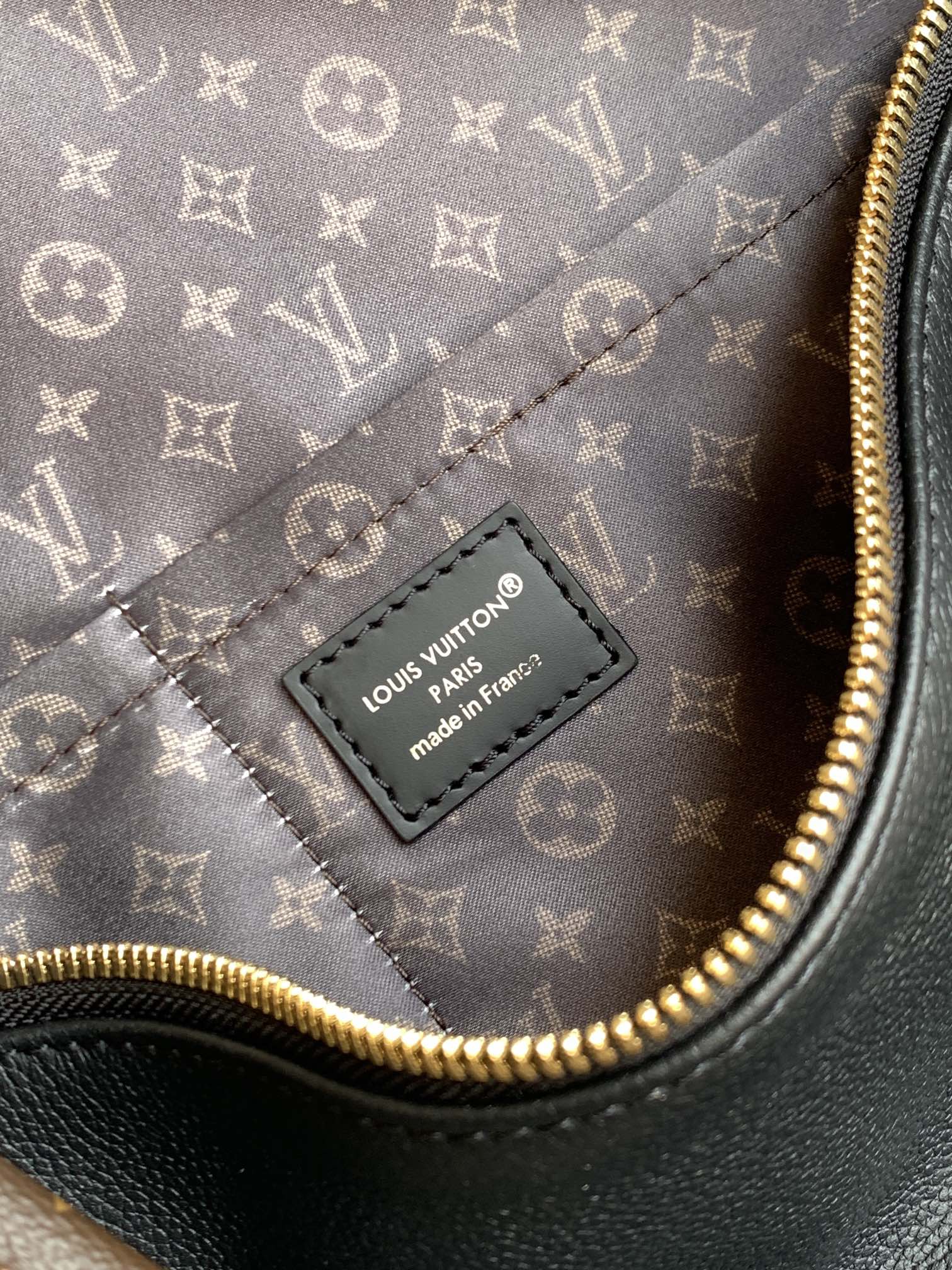 LV EXPRESS TRAVEL 45 IN BLACK CALFSKIN