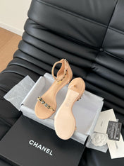 MID-HEEL 35 MM SANDAL IN NUDE TAN SHEEPSKIN WITH STICKERS