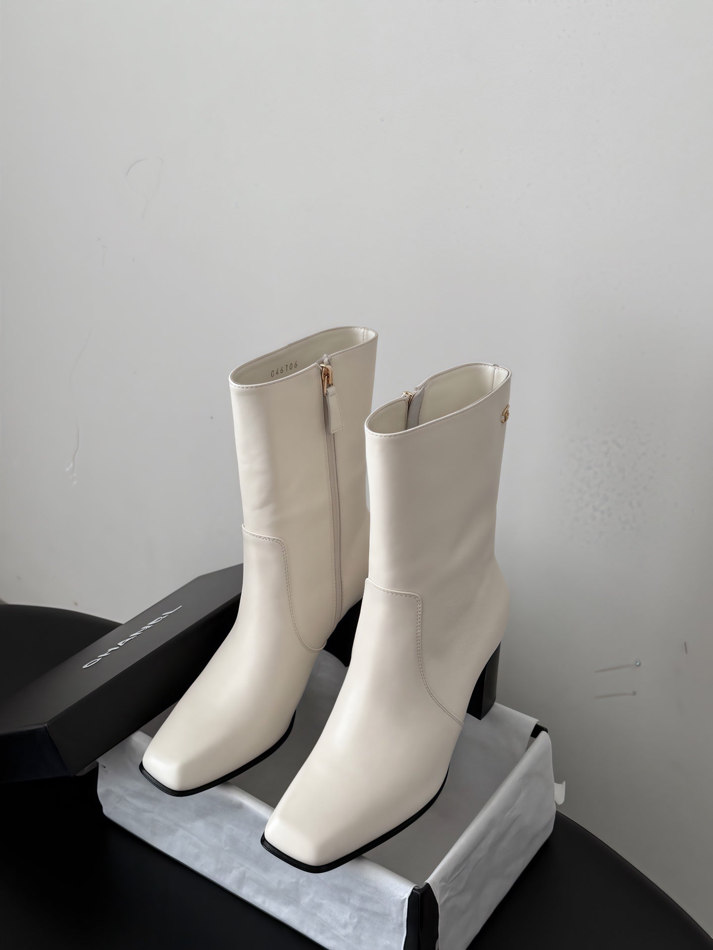 CHANEL 26S ANKLE BOOTS 70 MM IN CREAM WHITE CALFSKIN SQUARE TOE