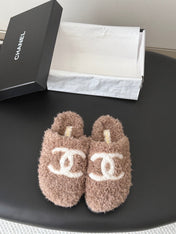 CHANEL 26S SLIDE SANDALS IN TAUPE BROWN SHEARLING UPPER AND LINING WITH WHITE CC LOGO
