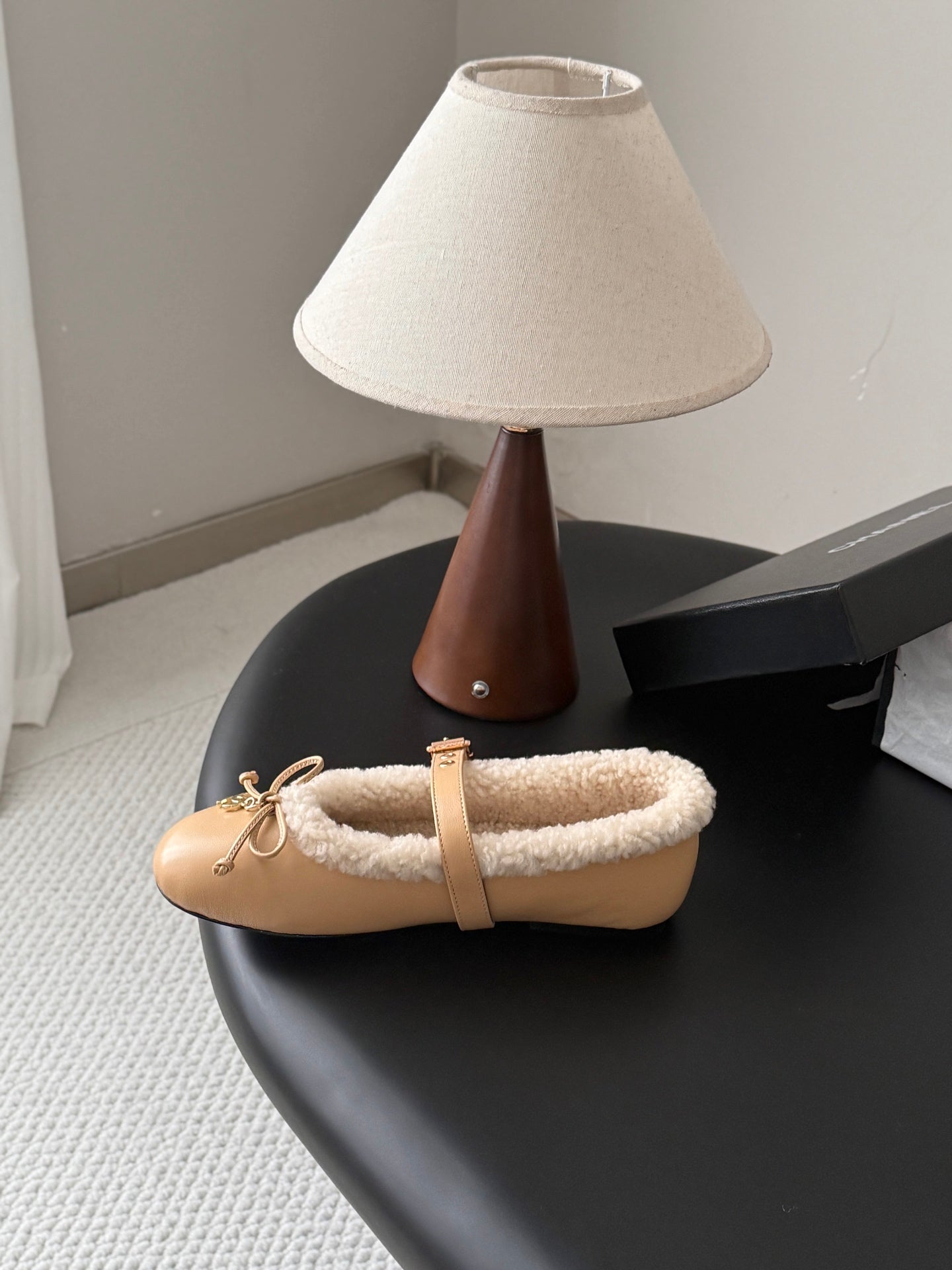 CHANEL 26S MARY JANE FLATS IN BEIGE LAMBSKIN AND SHEARLING