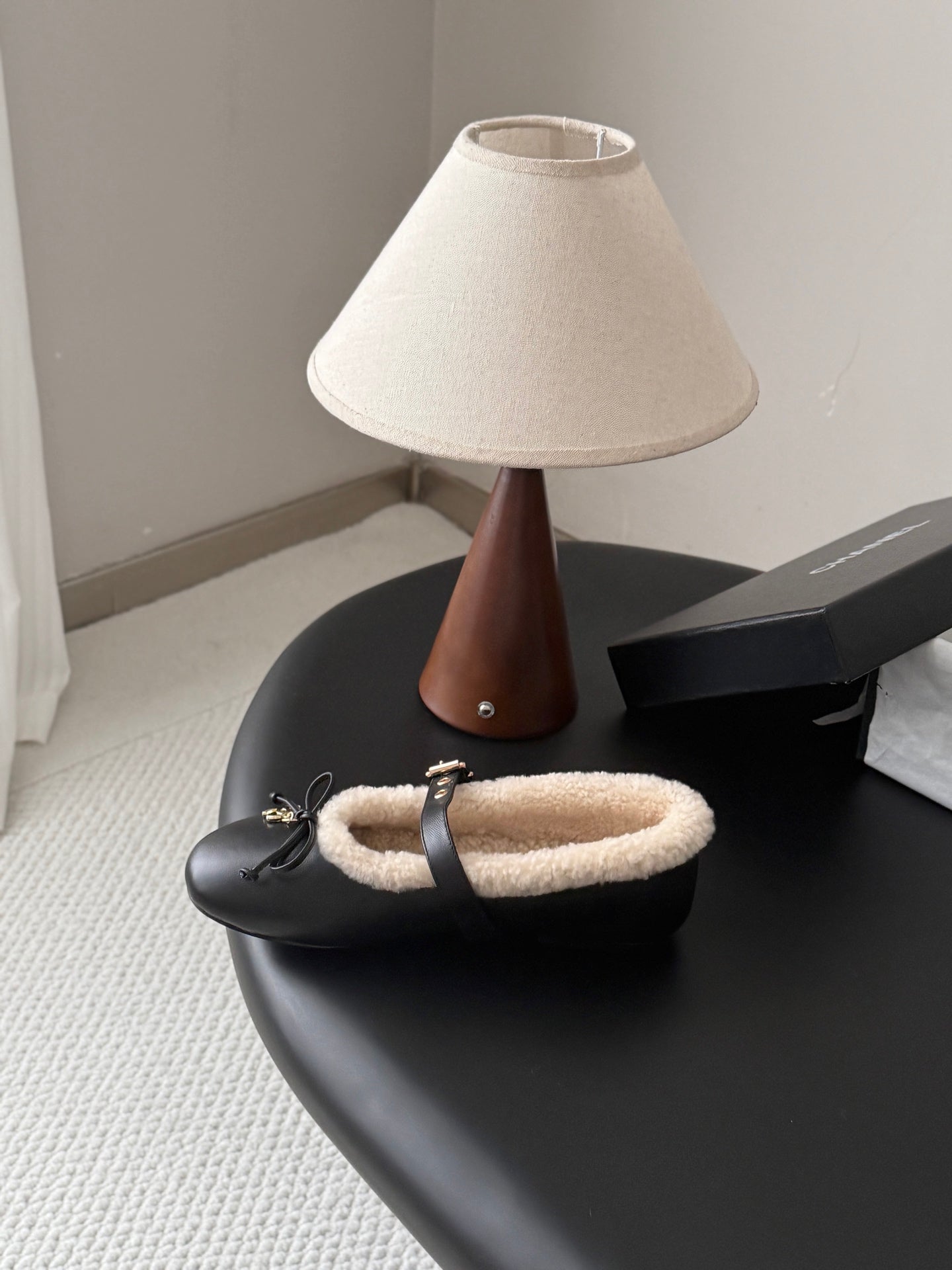 CHANEL 26S MARY JANE FLATS IN BLACK LAMBSKIN AND SHEARLING