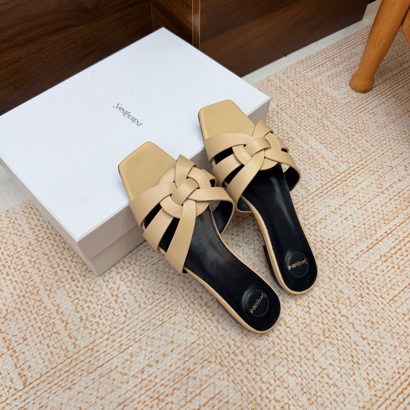 YSL 26S FLAT MULE SANDALS IN BEIGE CALFSKIN