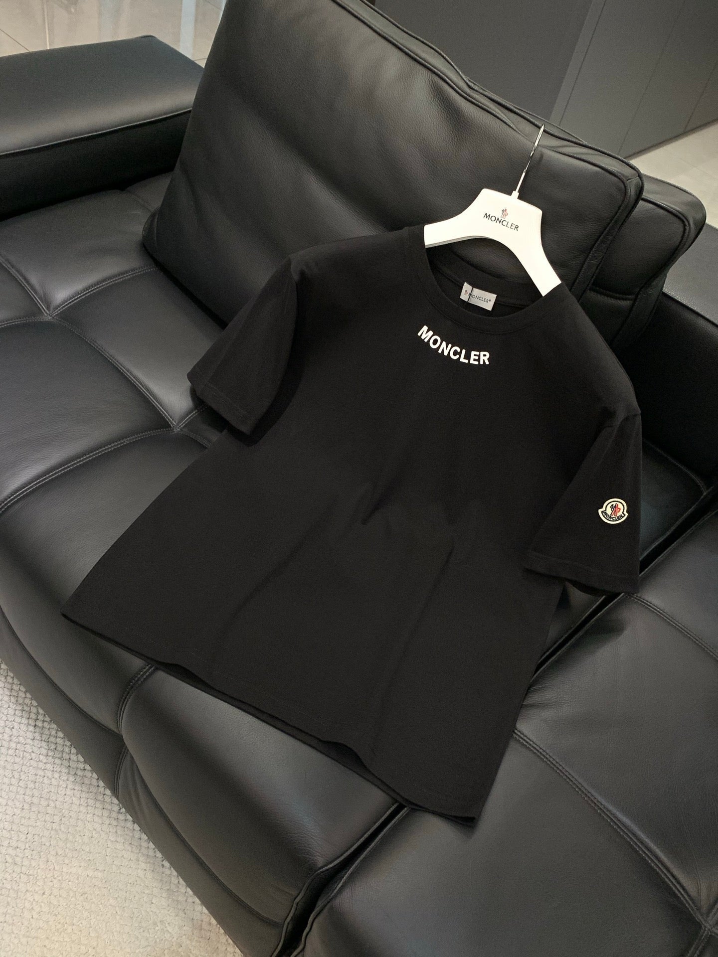 MONCLER 26S SHORT SLEEVE T-SHIRT 598