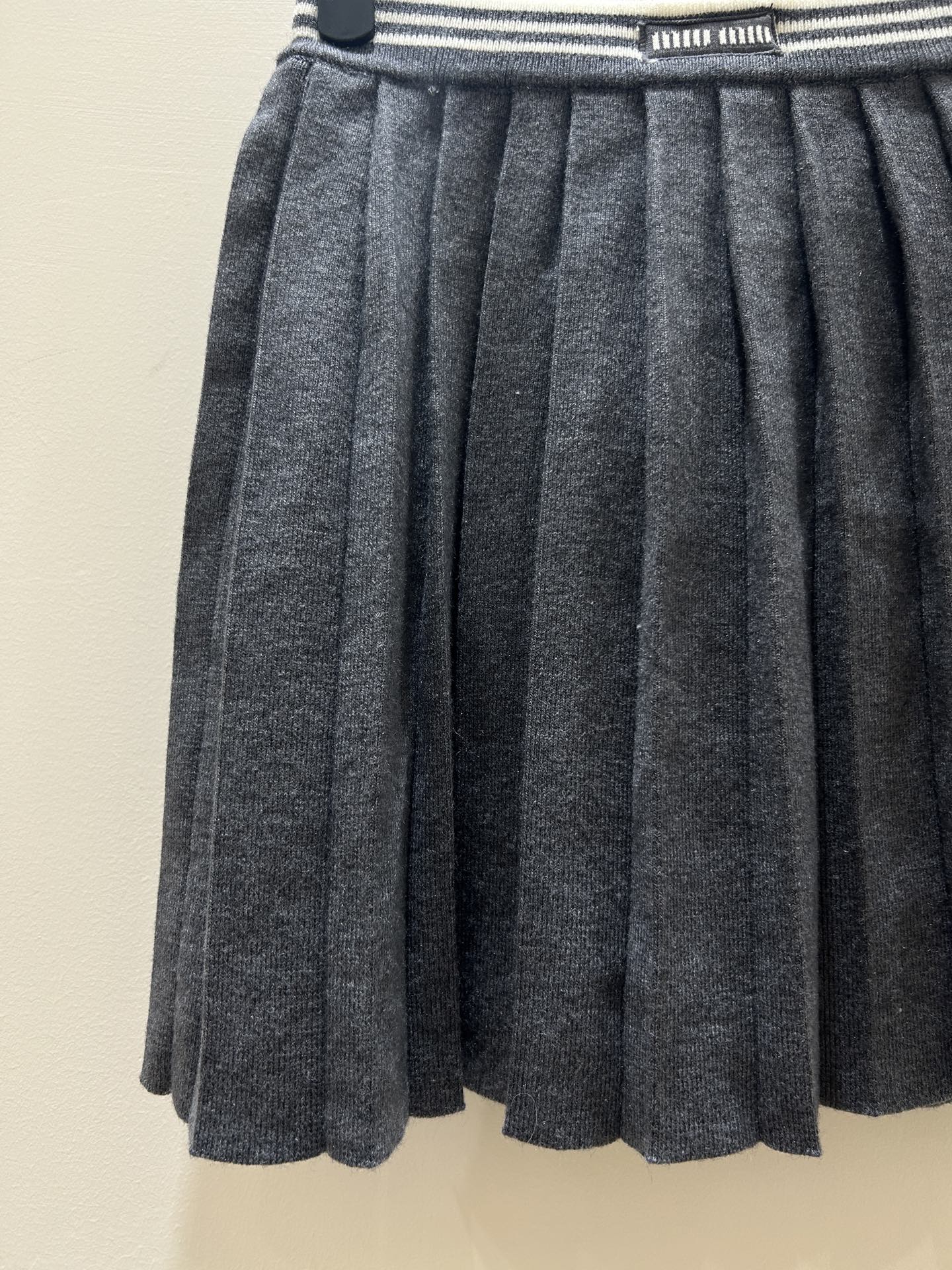 MIUMIU SKIRT STYLE 631