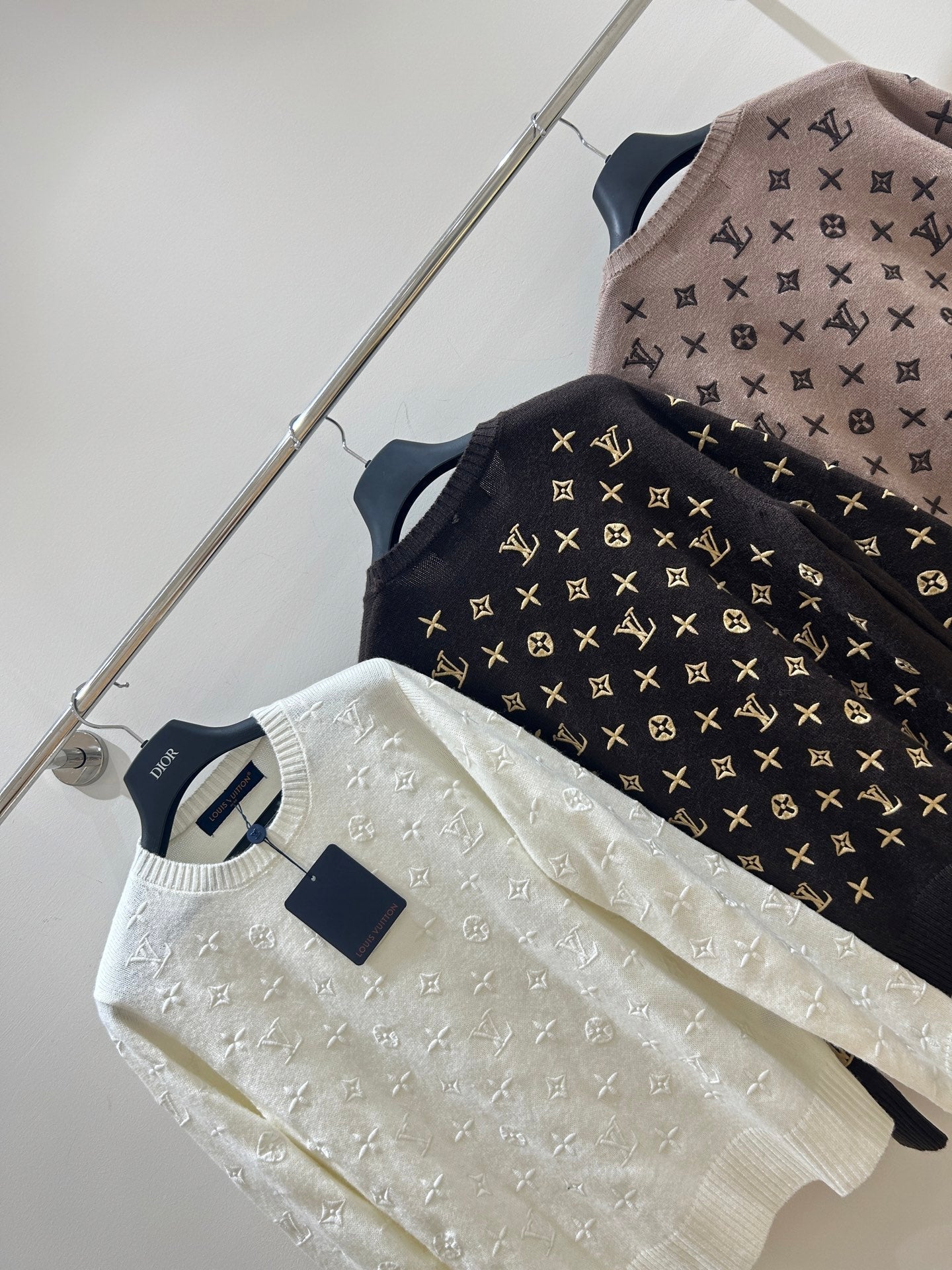 LV 25S SWEATER 0114