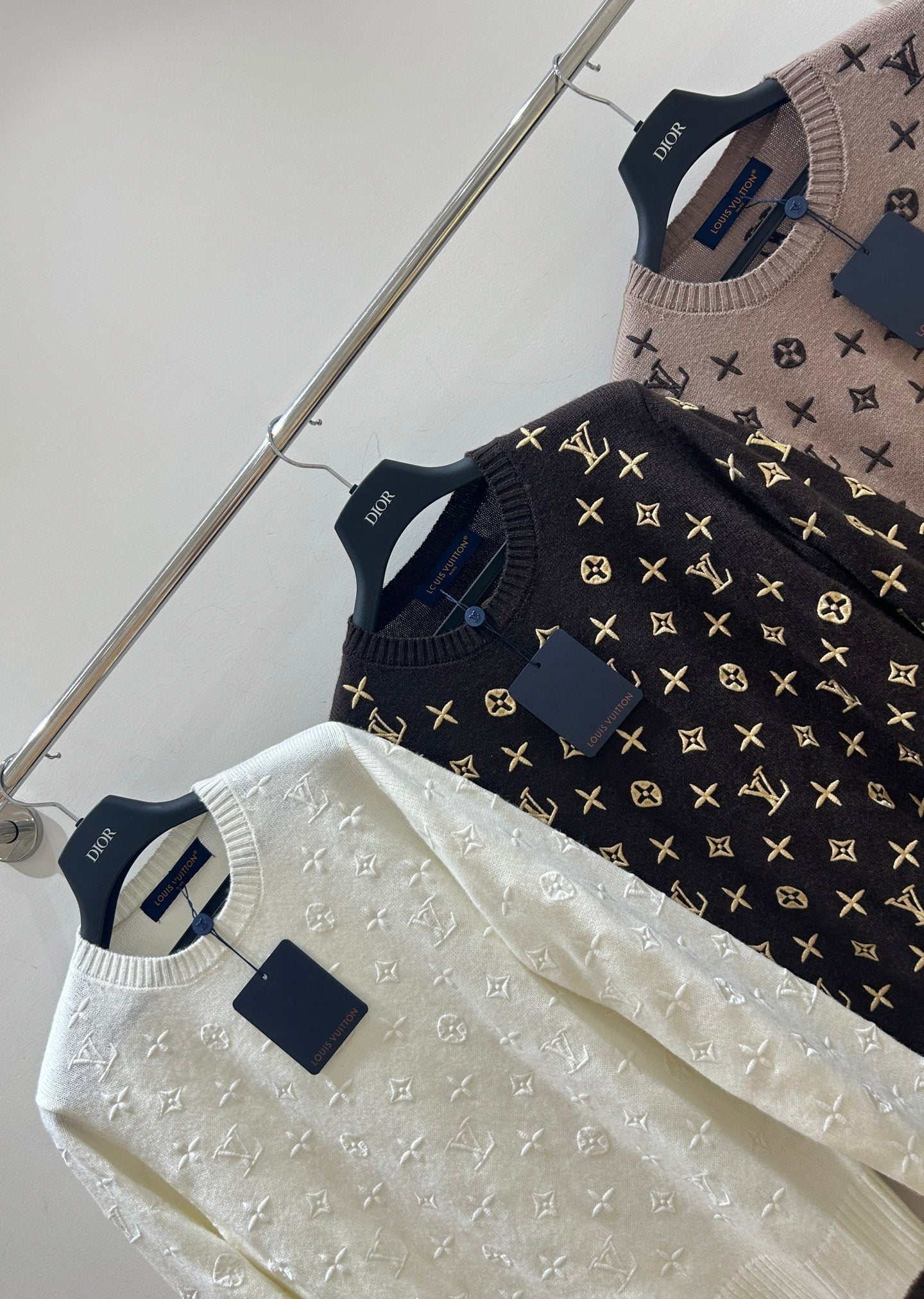 LV 25S SWEATER 0114