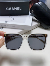 SQUARE SUNGLASSES 632885 IN WHITE ACETATE