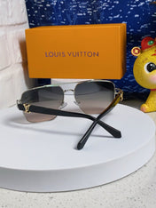SIGNATURE SQUARE SUNGLASSES 567474 IN SILVER METAL GREY SMOKE LENSES