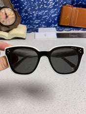 SQUARE SUNGLASS 575842 IN WHITE ACETATE