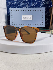 GUCCI 26S SQUARE FRAME IN ACETATE 424599