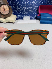 GUCCI 26S SQUARE FRAME IN ACETATE 424599
