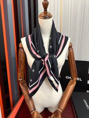 CHANEL 25S SCARF 90 IN SILK 730537