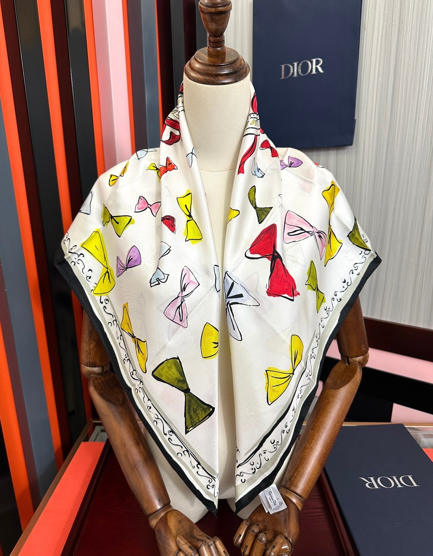 DIOR 26S SCARF 90 IN SILK 432351