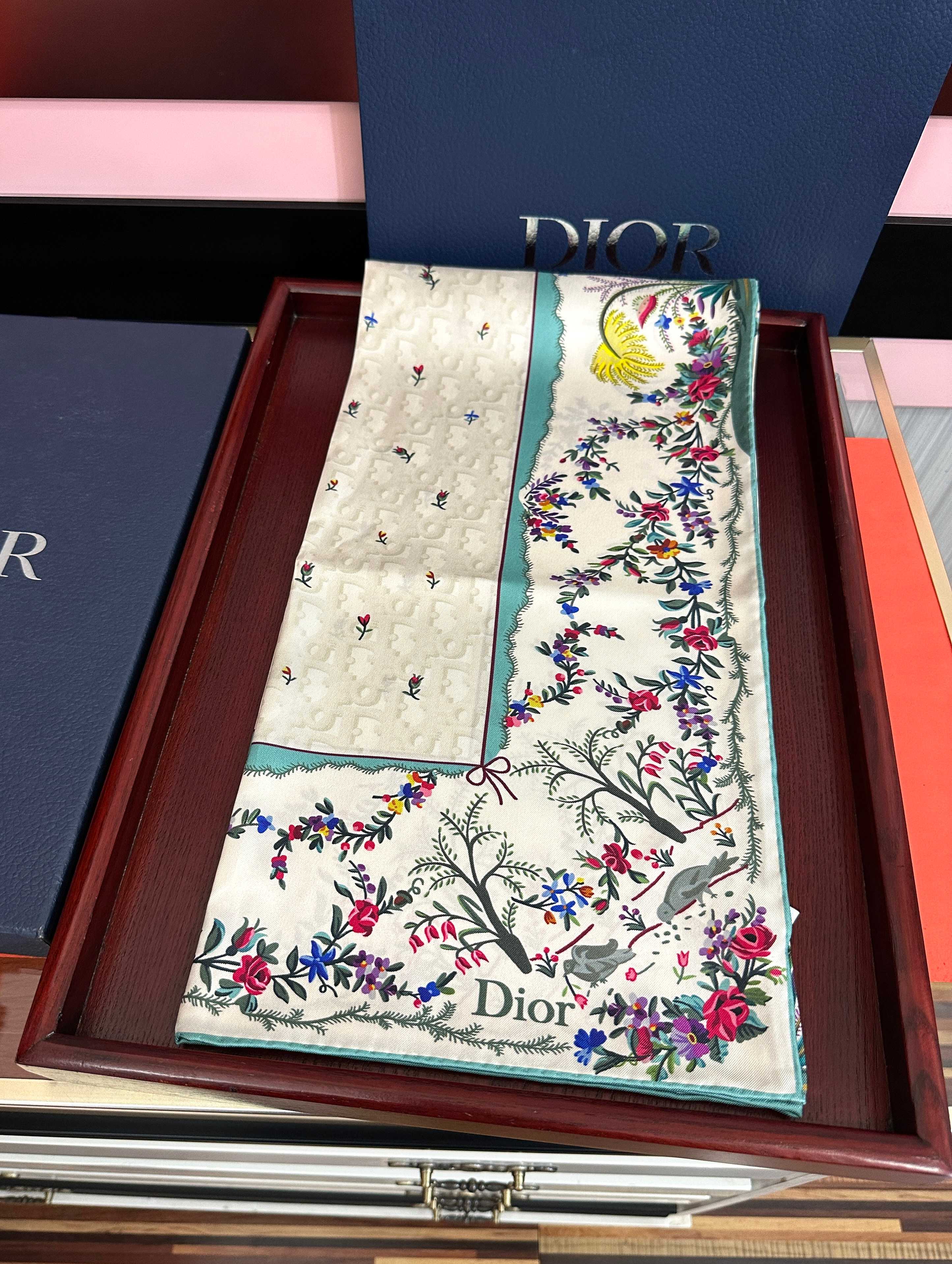 DIOR 26S SCARF 90 IN SILK 424327